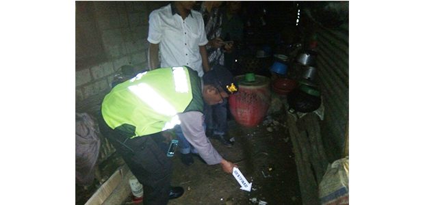 Betulkan Lampu Mati, Wanita asal Montong Tuban ini Tewas Tersengat Listrik Betulkan Lampu Mati, Wanita asal Montong Tuban ini Tewas Tersengat Listrik