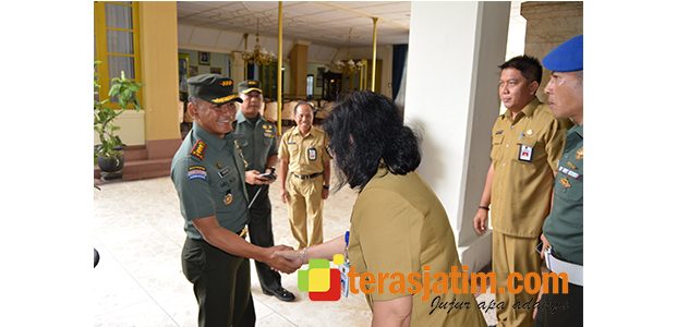 Jelang Kunjungan Panglima TNI ke Malang, Danrem 083/BDJ Sambangi Pendopo Kabupaten Malang Jelang Kunjungan Panglima TNI ke Malang, Danrem 083/BDJ Sambangi Pendopo Kabupaten Malang
