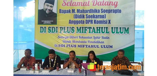Mengisi Masa Reses, Tim Mahardhika Jaring Aspirasi di Beberapa Sekolah Mengisi Masa Reses, Tim Mahardhika Jaring Aspirasi di Beberapa Sekolah