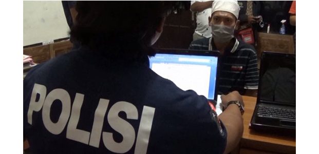 Nur Tajib Yang Mengaku ‘Nabi Isa’ dari Bangkalan, Akhirnya Bertobat Nur Tajib Yang Mengaku ‘Nabi Isa’ dari Bangkalan, Akhirnya Bertobat