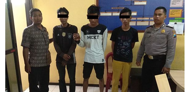 Gelar Pesta Sabu di Toilet Rumah Sakit, 3 Pemuda Dibekuk Polisi Gelar Pesta Sabu di Toilet Rumah Sakit, 3 Pemuda Dibekuk Polisi