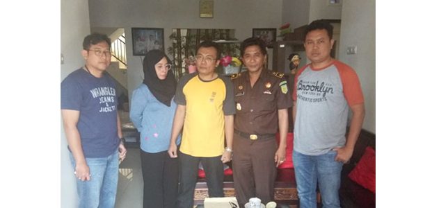 Terpidana Kasus Korupsi Alkes di NTT Ditangkap di Waru Sidoarjo Terpidana Kasus Korupsi Alkes di NTT Ditangkap di Waru Sidoarjo