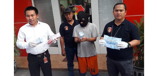 Tim Jatanras Polda Jatim Bekuk Pembuat Uang Palsu di Taman Kuncaran Malang Tim Jatanras Polda Jatim Bekuk Pembuat Uang Palsu di Taman Kuncaran Malang