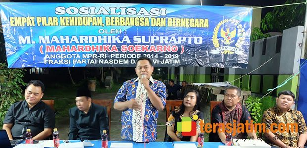 Tim Mahardhika Lakukan Sosialisasi 4 Pilar di Perumahan Jimbun Kandat Kediri Tim Mahardhika Lakukan Sosialisasi 4 Pilar di Perumahan Jimbun Kandat Kediri