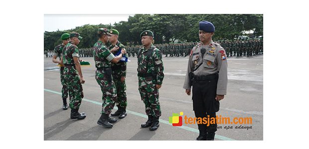 1.200 Personel Gabungan Ikuti Latihan Pengamanan Pemilu 1.200 Personel Gabungan Ikuti Latihan Pengamanan Pemilu