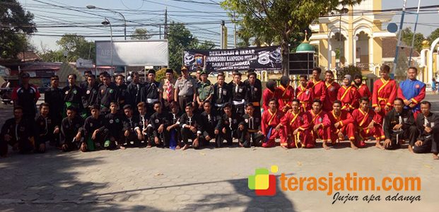 1 Suro, 5 Perguruan Silat di Baureno Bojonegoro Ikrar Damai Bersaudara 1 Suro, 5 Perguruan Silat di Baureno Bojonegoro Ikrar Damai Bersaudara