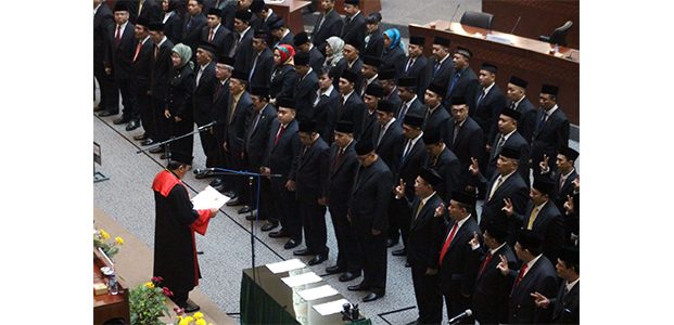 120 Anggota DPRD Jatim Periode 2019-2024, Akan Dilantik 31 Agustus 2019 120 Anggota DPRD Jatim Periode 2019-2024, Akan Dilantik 31 Agustus 2019