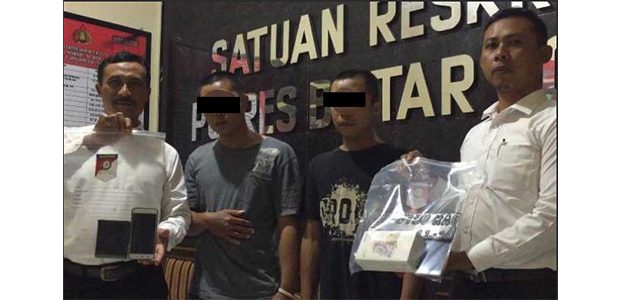 2 Bersaudara Asal Srengat Blitar Ini, Kompak Jadi Jambret Spesialis Emak-Emak 2 Bersaudara Asal Srengat Blitar Ini, Kompak Jadi Jambret Spesialis Emak-Emak