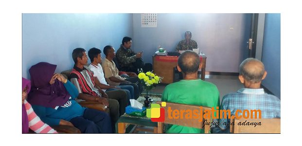 2 Tahun di-PHP, Sejumlah warga Turigede Bojonegoro Geruduk Kantor Desa 2 Tahun di-PHP, Sejumlah warga Turigede Bojonegoro Geruduk Kantor Desa