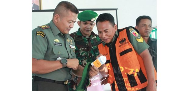 25 Anggota Kodim Lamongan Dites Urine Secara Mendadak 25 Anggota Kodim Lamongan Dites Urine Secara Mendadak