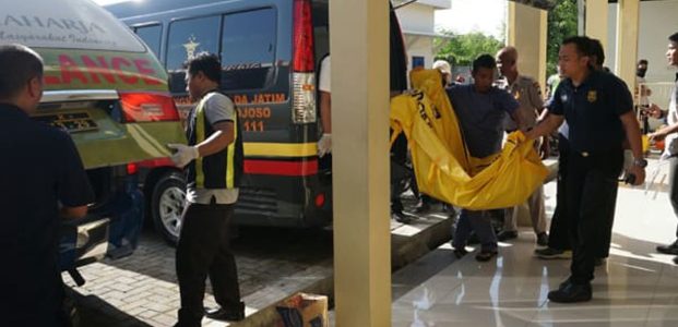 3 Jenazah Pelaku Bom Bunuh Diri Masih Berada di RS Bhayangkara Polda Jatim 3 Jenazah Pelaku Bom Bunuh Diri Masih Berada di RS Bhayangkara Polda Jatim