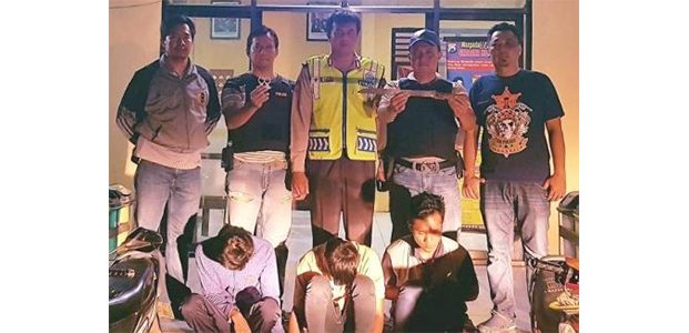 3 Pelaku Percobaan Curas di Peterongan Jombang Dibekuk, Seorang Pelaku Masih ABG 3 Pelaku Percobaan Curas di Peterongan Jombang Dibekuk, Seorang Pelaku Masih ABG