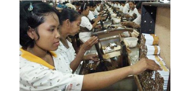 Pabrik Rokok di Bojonegoro Pailit, Para Karyawan Dipastikan Nganggur Pabrik Rokok di Bojonegoro Pailit, Para Karyawan Dipastikan Nganggur
