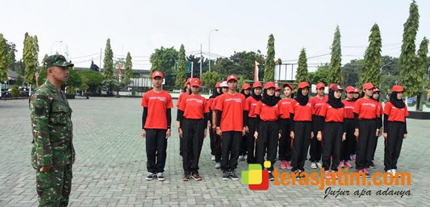 42 Pramugari Ikuti Pelatihan Bela Negara dan Wawasan Kebangsaan di Surabaya 42 Pramugari Ikuti Pelatihan Bela Negara dan Wawasan Kebangsaan di Surabaya