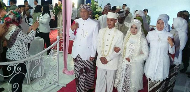 7 Pasangan, Ikuti Nikah Massal di Kota Madiun 7 Pasangan, Ikuti Nikah Massal di Kota Madiun