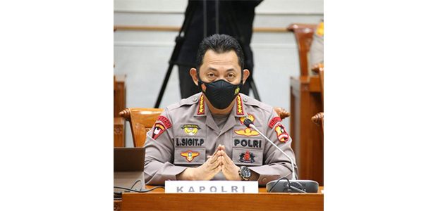 Kapolri Instruksikan Jajarannya Gelar Patroli Skala Besar Pembagian Bansos Kapolri Instruksikan Jajarannya Gelar Patroli Skala Besar Pembagian Bansos