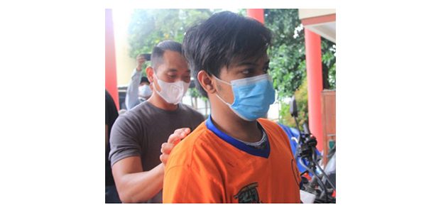 Cemburu Buta, Seorang Pelajar di Surabaya Aniaya Pacarnya Cemburu Buta, Seorang Pelajar di Surabaya Aniaya Pacarnya