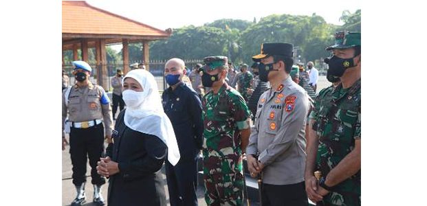 Antisipasi Penyebaran Omicron, Forkopimda Jatim Luncurkan Pasukan ‘Pamor Keris’ Antisipasi Penyebaran Omicron, Forkopimda Jatim Luncurkan Pasukan ‘Pamor Keris’