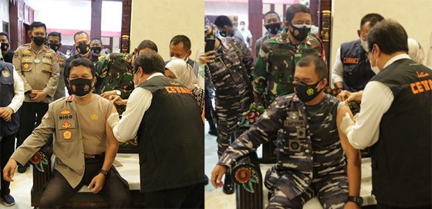Kapolda Jatim dan Pangkoarmada II Disuntik Vaksin Sinovac di Makodam Brawijaya Kapolda Jatim dan Pangkoarmada II Disuntik Vaksin Sinovac di Makodam Brawijaya