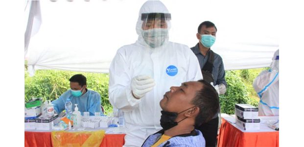 Pengendara Melintas di Suramadu Wajib Jalani Tes Swab Pengendara Melintas di Suramadu Wajib Jalani Tes Swab