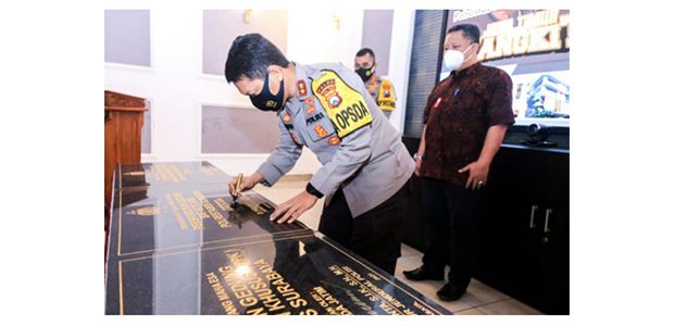 Kapolda Resmikan 3 Gedung Pelayanan Publik di Mapolrestabes Surabaya Kapolda Resmikan 3 Gedung Pelayanan Publik di Mapolrestabes Surabaya