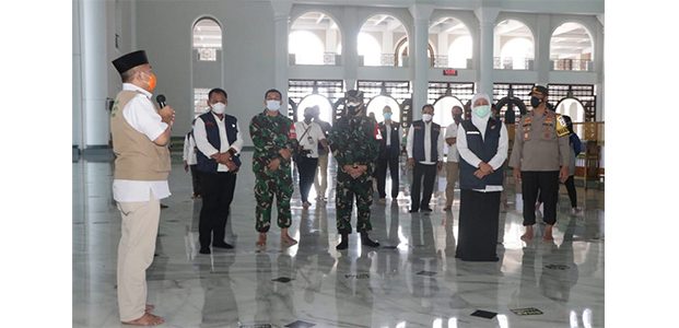 Sudah Sesuai Prokes, Masjid Akbar Surabaya Siap Gelar Solat Ied Sudah Sesuai Prokes, Masjid Akbar Surabaya Siap Gelar Solat Ied
