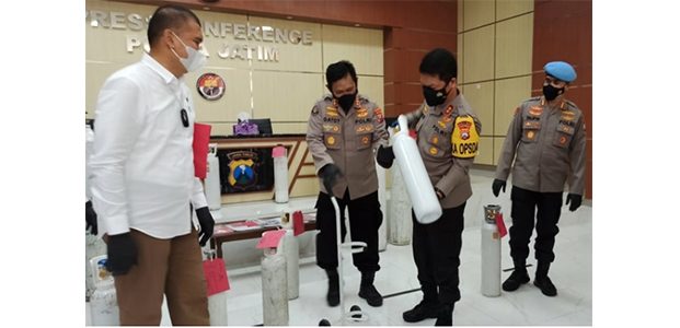 Jual Tabung Oksigen Melebihi HET, Kakak Beradik di Sidoarjo Ditangkap Jual Tabung Oksigen Melebihi HET, Kakak Beradik di Sidoarjo Ditangkap