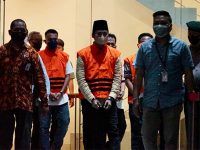 Usai Ditangkap, Bupati dan 5 Pejabat di Bangkalan Resmi Jadi Pesakitan KPK