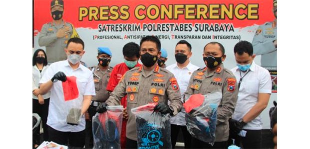 Sebulan Lebih Lakukan Penyelidikan, Polisi Berhasil Ungkap Kasus Pembunuhan di Ruko Manukan Tama Surabaya