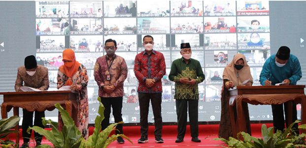 Pemkot Surabaya Beri Insentif Untuk 2.236 Hafidz dan 143 Modin Pemkot Surabaya Beri Insentif Untuk 2.236 Hafidz dan 143 Modin