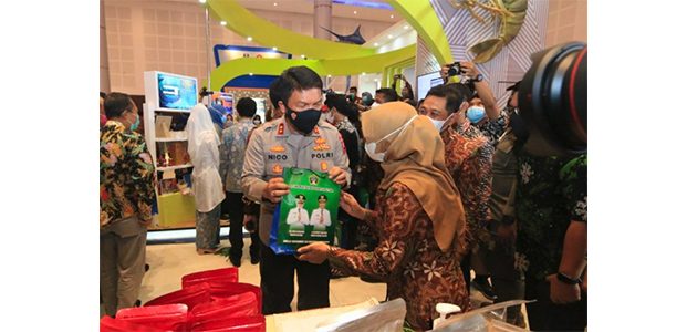 Forkopimda Hadiri Pembukaan Jatim Fair Sekaligus Launching Logo HUT Pemprov Jatim ke 76 Forkopimda Hadiri Pembukaan Jatim Fair Sekaligus Launching Logo HUT Pemprov Jatim ke 76