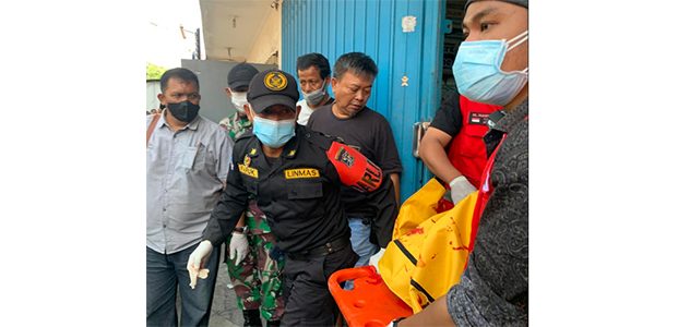 Pemilik Ruko di Manukan Tama Surabaya Ditemukan Tewas Bersimbah Darah Pemilik Ruko di Manukan Tama Surabaya Ditemukan Tewas Bersimbah Darah