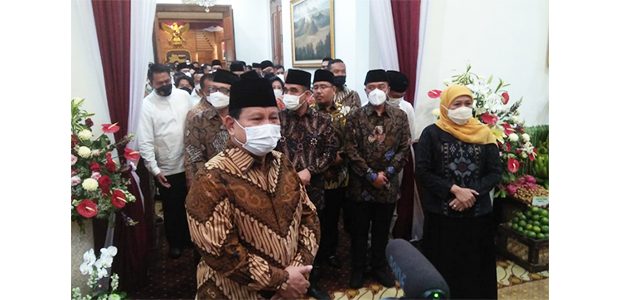 Momen Lebaran, Menhan Prabowo Silaturahmi dengan Sejumlah Tokoh di Jatim