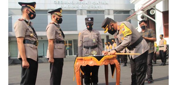 Sertijab Perwira di Polrestabes Surabaya, Sejumlah Kapolsek Promosi Jabat Wakapolres Sertijab Perwira di Polrestabes Surabaya, Sejumlah Kapolsek Promosi Jabat Wakapolres