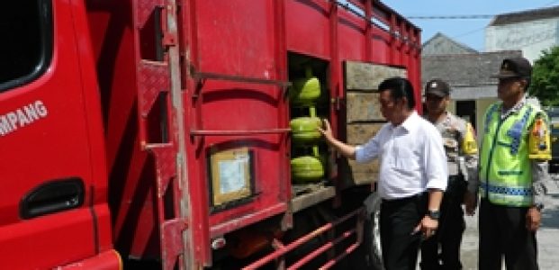 Tidak Ada Dokumen, 1 Truk LPG Diamankan Polisi Tidak Ada Dokumen, 1 Truk LPG Diamankan Polisi