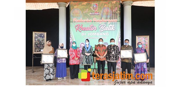 Wabup Sumrambah Apresiasi Kreator Batik Jombang Wabup Sumrambah Apresiasi Kreator Batik Jombang