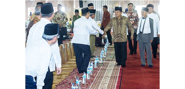 Adukan Kasus Korupsi di Ponorogo, Warga Ingin Langsung Bertemu Wapres di Gontor Adukan Kasus Korupsi di Ponorogo, Warga Ingin Langsung Bertemu Wapres di Gontor
