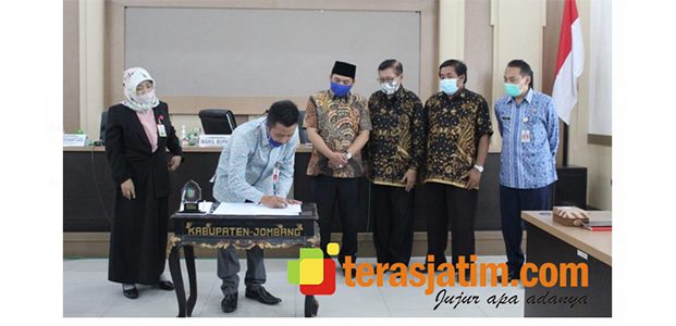 DPMD Jombang Lakukan MoU dengan STIE PGRI Dewantara DPMD Jombang Lakukan MoU dengan STIE PGRI Dewantara