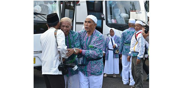 Ahli Waris Jemaah Haji Yang Meninggal Dunia, Mendapat Asuransi Rp15,1juta Ahli Waris Jemaah Haji Yang Meninggal Dunia, Mendapat Asuransi Rp15,1juta