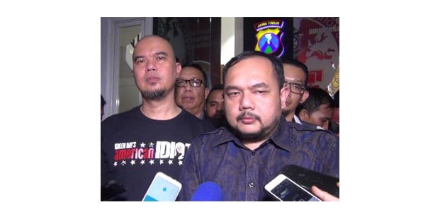 Kasus Vlog ‘Idiot’, Ahmad Dhani Diperiksa Penyidik Polda Jatim selama 5 Jam Kasus Vlog ‘Idiot’, Ahmad Dhani Diperiksa Penyidik Polda Jatim selama 5 Jam