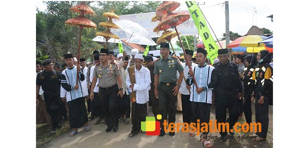 Ajak Jaga Persatuan, Pangdam Brawijaya Bersama Kapolda Jatim Kunjungi Probolinggo Ajak Jaga Persatuan, Pangdam Brawijaya Bersama Kapolda Jatim Kunjungi Probolinggo