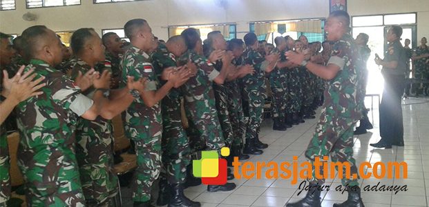 Akan Diterjunkan di Perbatasan, Ratusan Prajurit Yonif 511/DY Blitar Ikuti Bintal Akan Diterjunkan di Perbatasan, Ratusan Prajurit Yonif 511/DY Blitar Ikuti Bintal