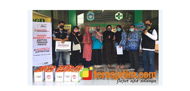 Aksi Bantu Indonesia, Beri APD Untuk Tenaga Medis di Lamongan Aksi Bantu Indonesia, Beri APD Untuk Tenaga Medis di Lamongan