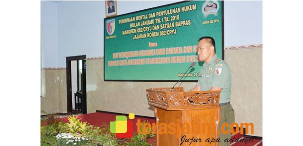 Anggota Korem 082 Mojokerto Ikuti Penyuluhan Hukum dan Pembinaan Mental Anggota Korem 082 Mojokerto Ikuti Penyuluhan Hukum dan Pembinaan Mental