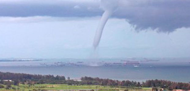 Waspada, Tuban Rawan Puting Beliung dan Banjir Bandang Waspada, Tuban Rawan Puting Beliung dan Banjir Bandang