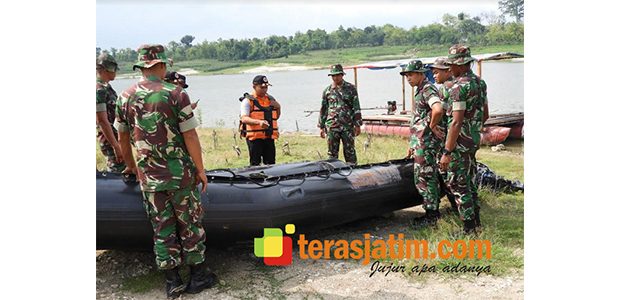 Antisipasi Bencana di Ngawi, Yonarmed 12 Divif 2 Kostrad Gelar latihan Penanggulangan Bencana Alam Antisipasi Bencana di Ngawi, Yonarmed 12 Divif 2 Kostrad Gelar latihan Penanggulangan Bencana Alam