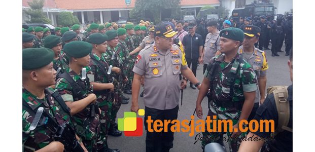 Antisipasi Aksi Massa Jelang Pengumuman Hasil Pilpres, Pasukan Yonif Raider 500/Sikatan Disiagakan Antisipasi Aksi Massa Jelang Pengumuman Hasil Pilpres, Pasukan Yonif Raider 500/Sikatan Disiagakan
