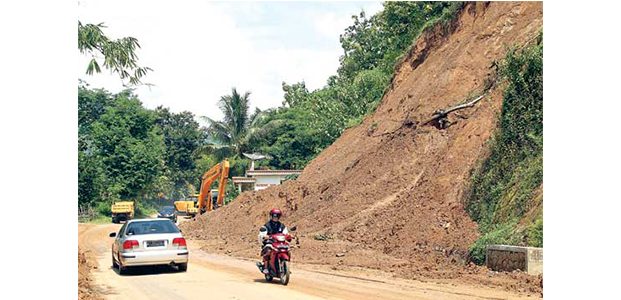 Antisipasi Longsor di Jalur Pacitan-Ponorogo, Pemerintah Siapkan Dua Alat Berat Antisipasi Longsor di Jalur Pacitan-Ponorogo, Pemerintah Siapkan Dua Alat Berat