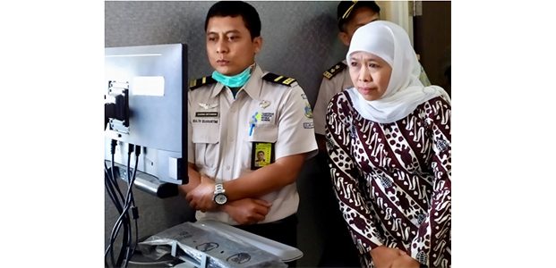 Antisipasi Virus Corona Masuk Jatim, Gubernur Chek Thermal Scanner Bandara Juanda Antisipasi Virus Corona Masuk Jatim, Gubernur Chek Thermal Scanner Bandara Juanda