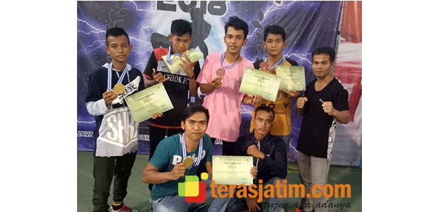 Atlit Banyuwangi Gondol 3 Emas dan 2 Perunggu pada Kejuaraan Muaythai Tingkat Provinsi Atlit Banyuwangi Gondol 3 Emas dan 2 Perunggu pada Kejuaraan Muaythai Tingkat Provinsi